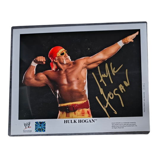 WWE Original Promo Hulk Bow N Arrow Signed 8x10 Photo