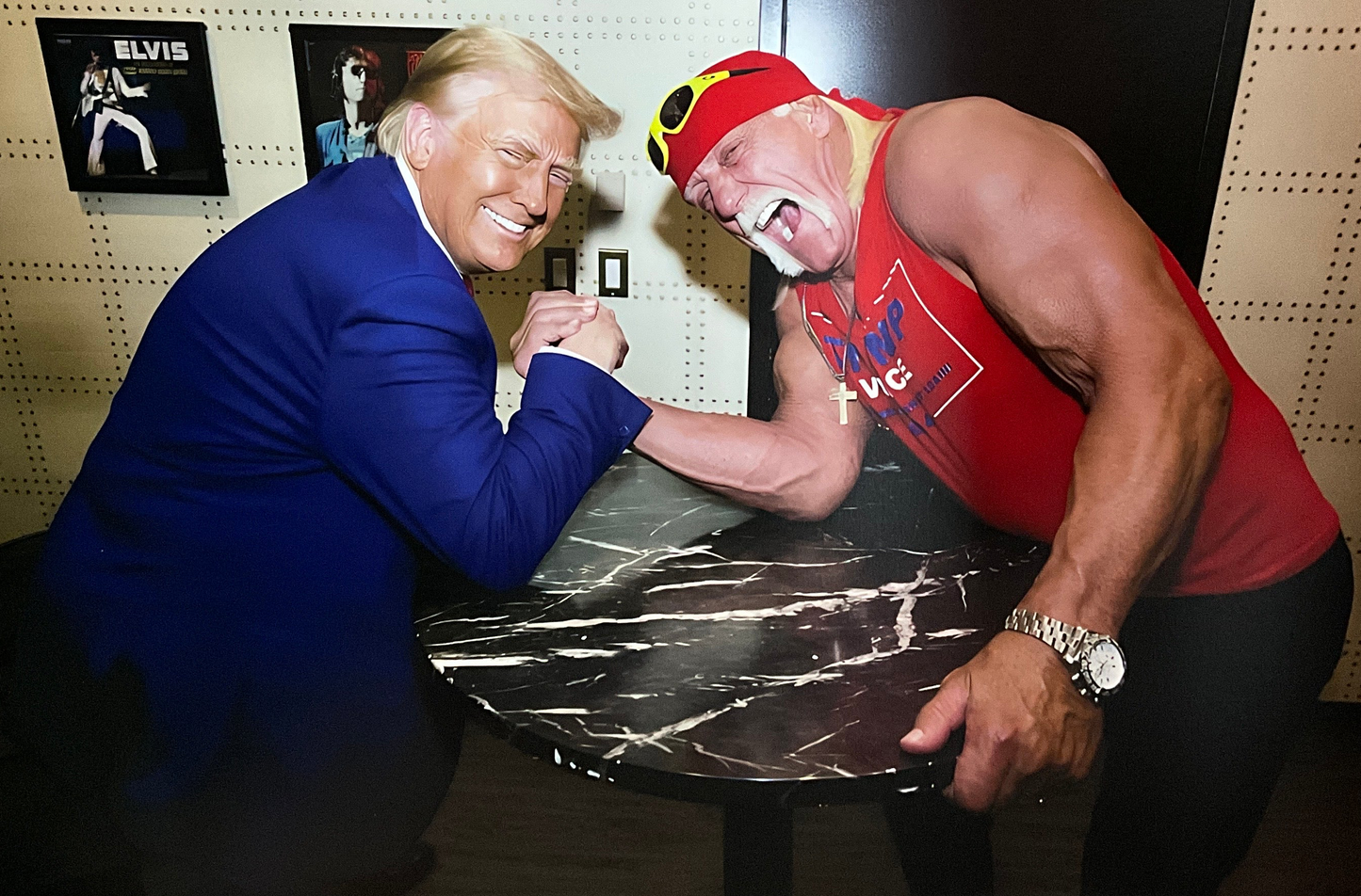 Hulk Hogan Donald Trump Arm Wrestle Unsigned 16x24 Poster