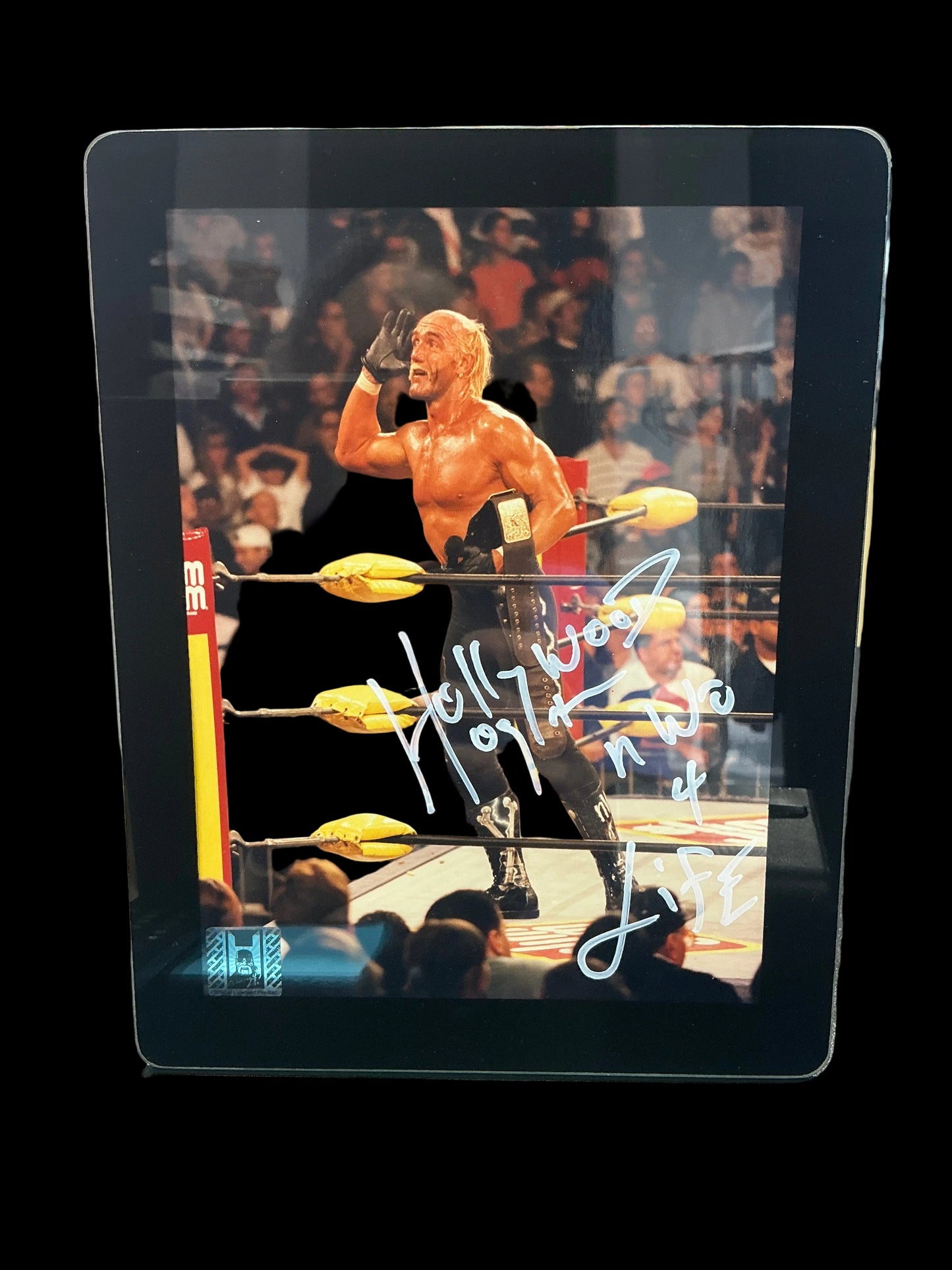 Framed Hulk Ear Pose Lean 6x8 Photo Signed