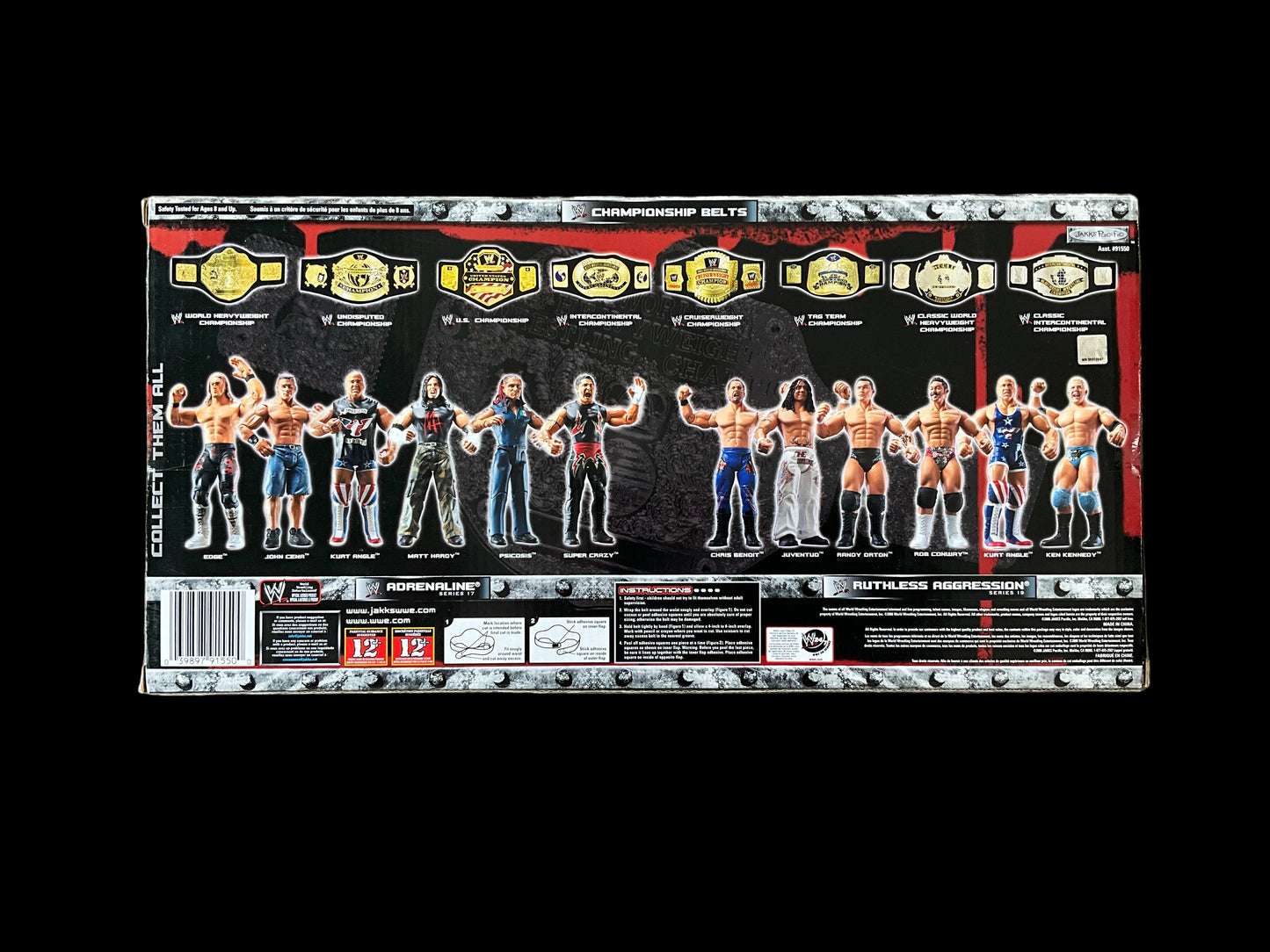 Hulk Hogan Signed WWE Classic Superstars Figure & Belt