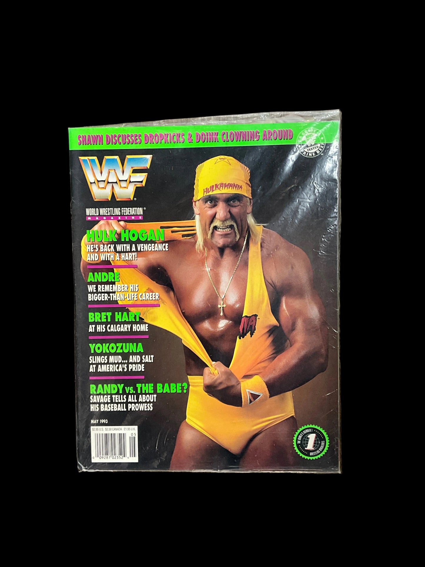 WWF Hulk Hogan Hulkamania Shirt Rip Unsigned Magazine