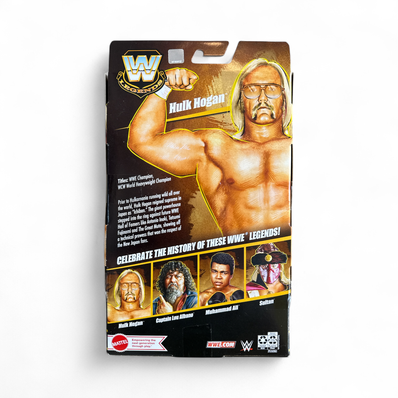 Signed WWE Elite Collection Series 22 Hulk Hogan Ichiban Action Figure