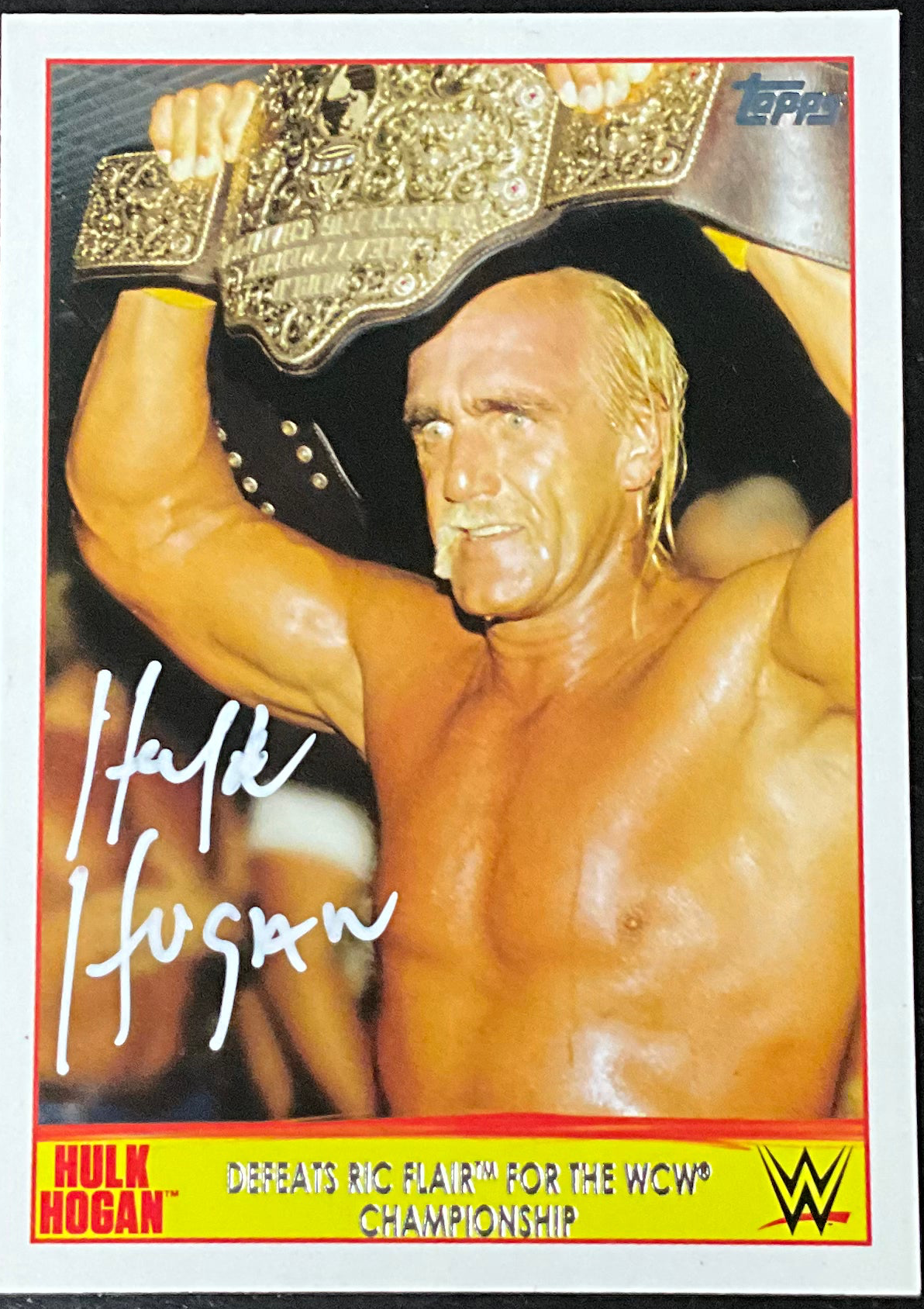 Consignment SR - Hulk Hogan Defeats Ric Flair Signed Trading Card