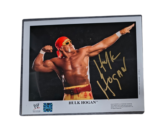 WWE Original Promo Hulk Bow N Arrow Signed 8x10 Photo